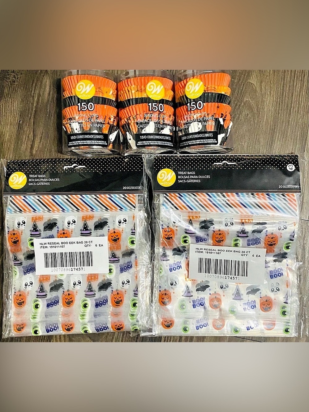 Halloween Bundle 120 - treat bags & 450 - baking cups